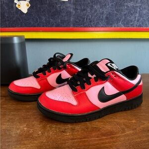 Nike Low-Top Sneakers in Pink, Red & Black